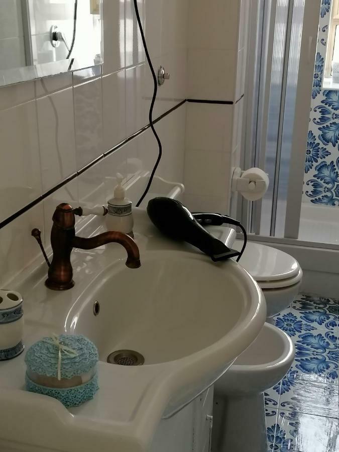 Le Rose Bed & Breakfast 2*